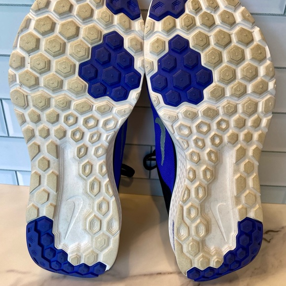 💜 Nike Vibrant Blue and Black Athletic Shoes Sneakers size 8 - Picture 7 of 13